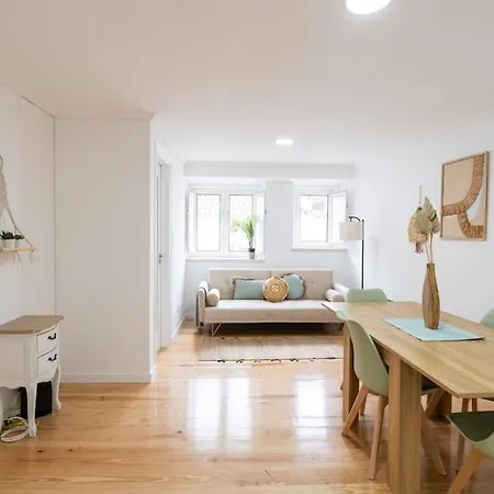 Cozy Bohemian Flat - Mint *