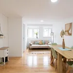 Cozy Bohemian Flat - Mint *